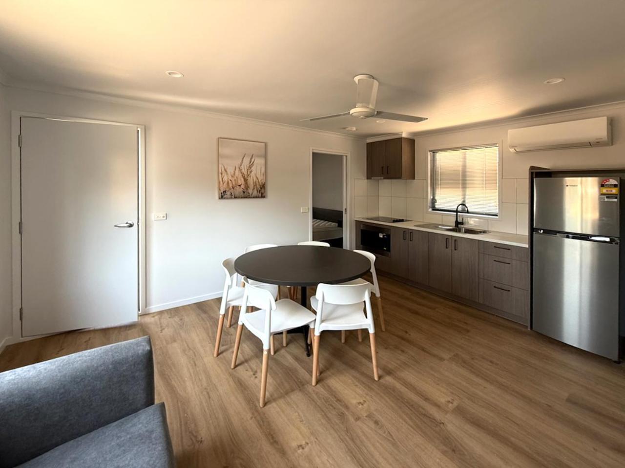Big4 Traralgon Park Lane Holiday Park Ngoại thất bức ảnh