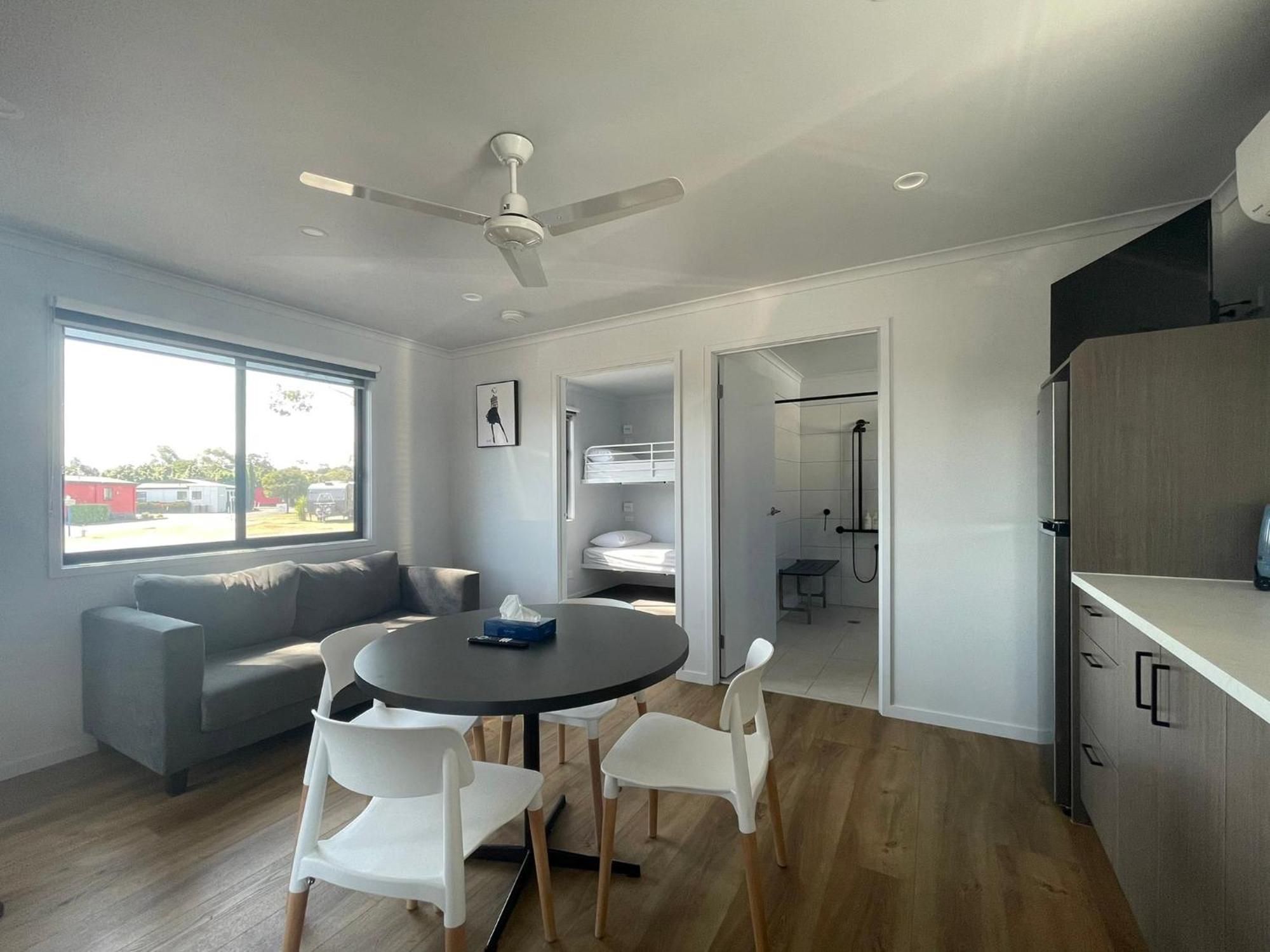 Big4 Traralgon Park Lane Holiday Park Ngoại thất bức ảnh