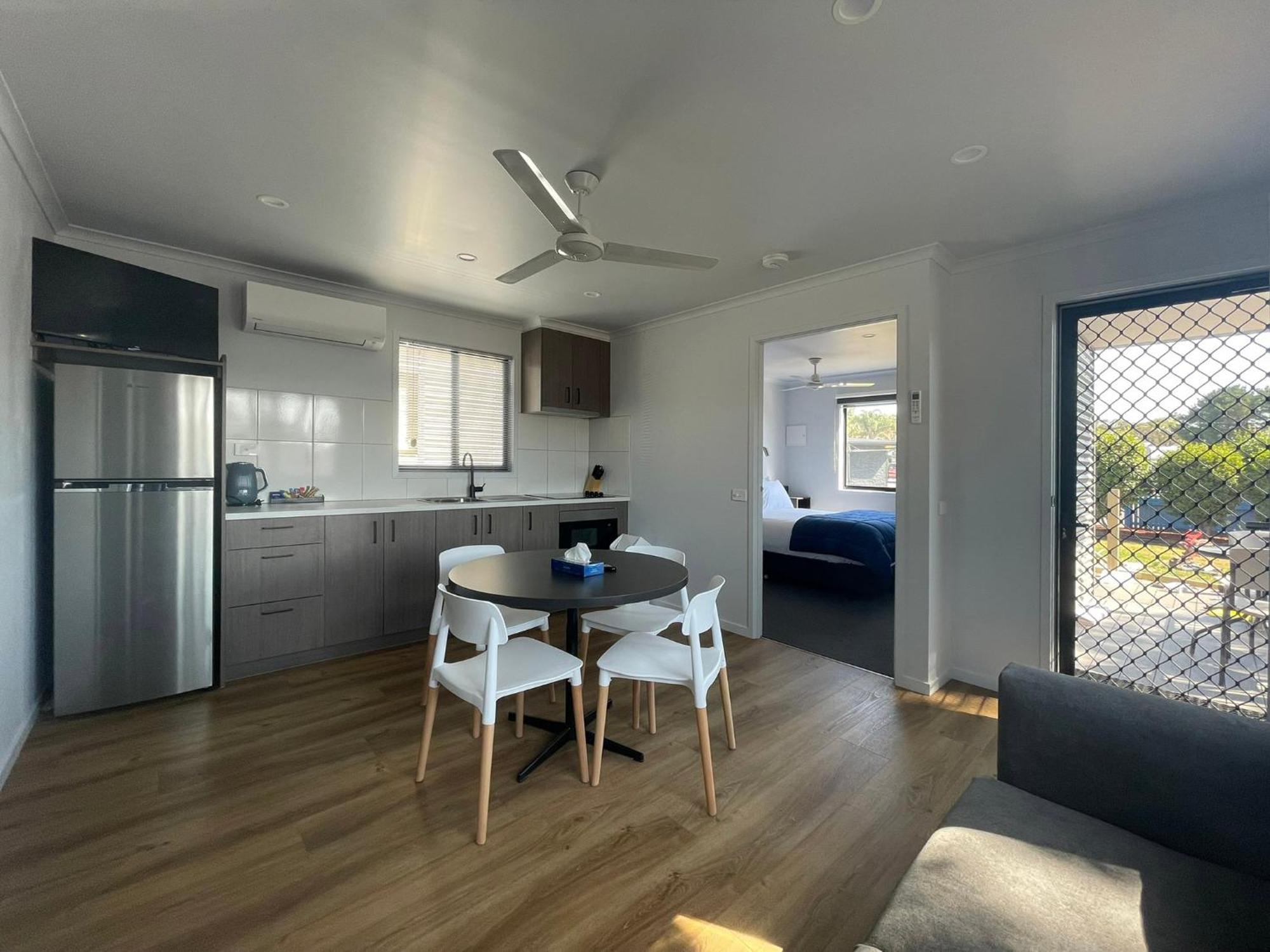 Big4 Traralgon Park Lane Holiday Park Ngoại thất bức ảnh