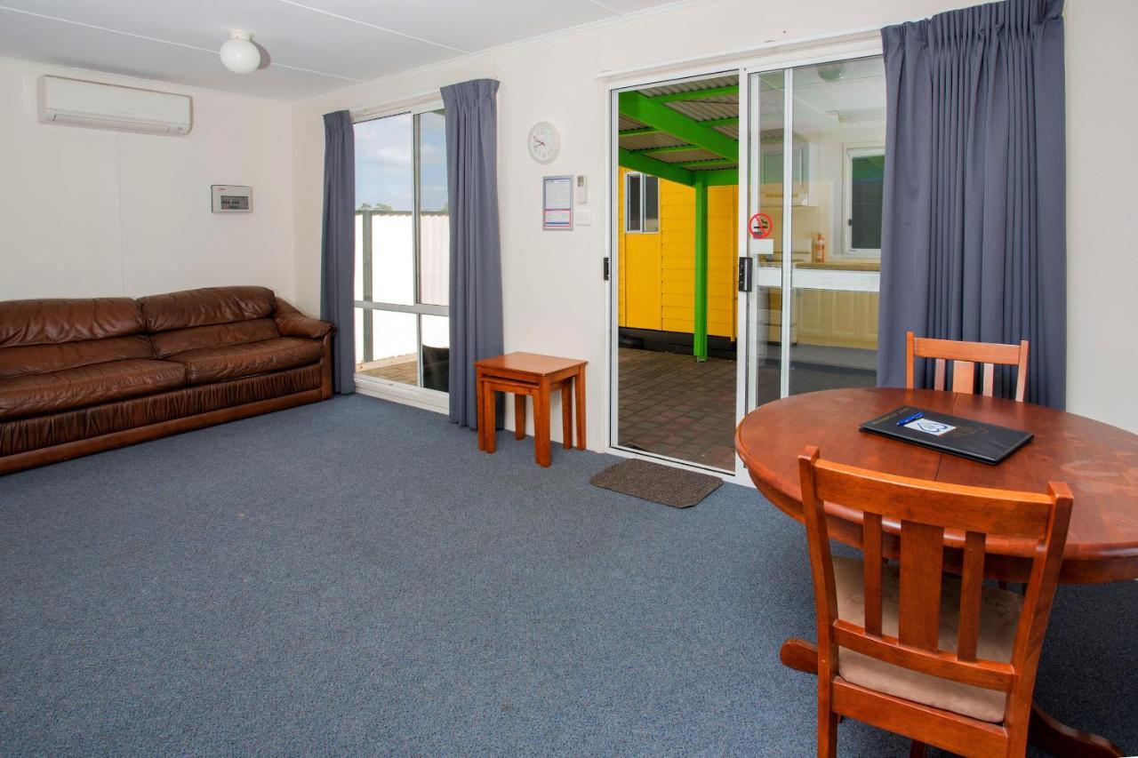 Big4 Traralgon Park Lane Holiday Park Ngoại thất bức ảnh