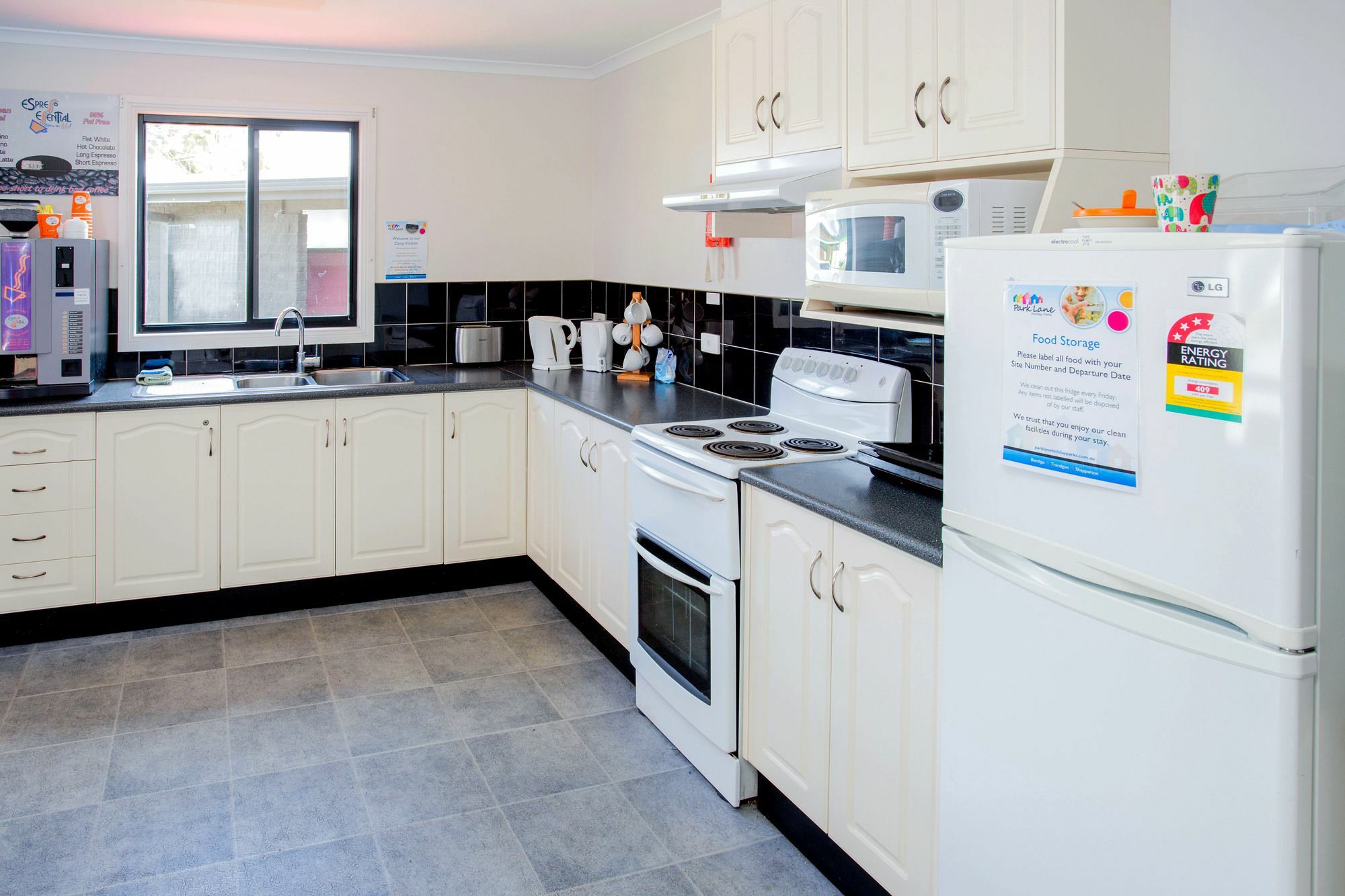 Big4 Traralgon Park Lane Holiday Park Ngoại thất bức ảnh