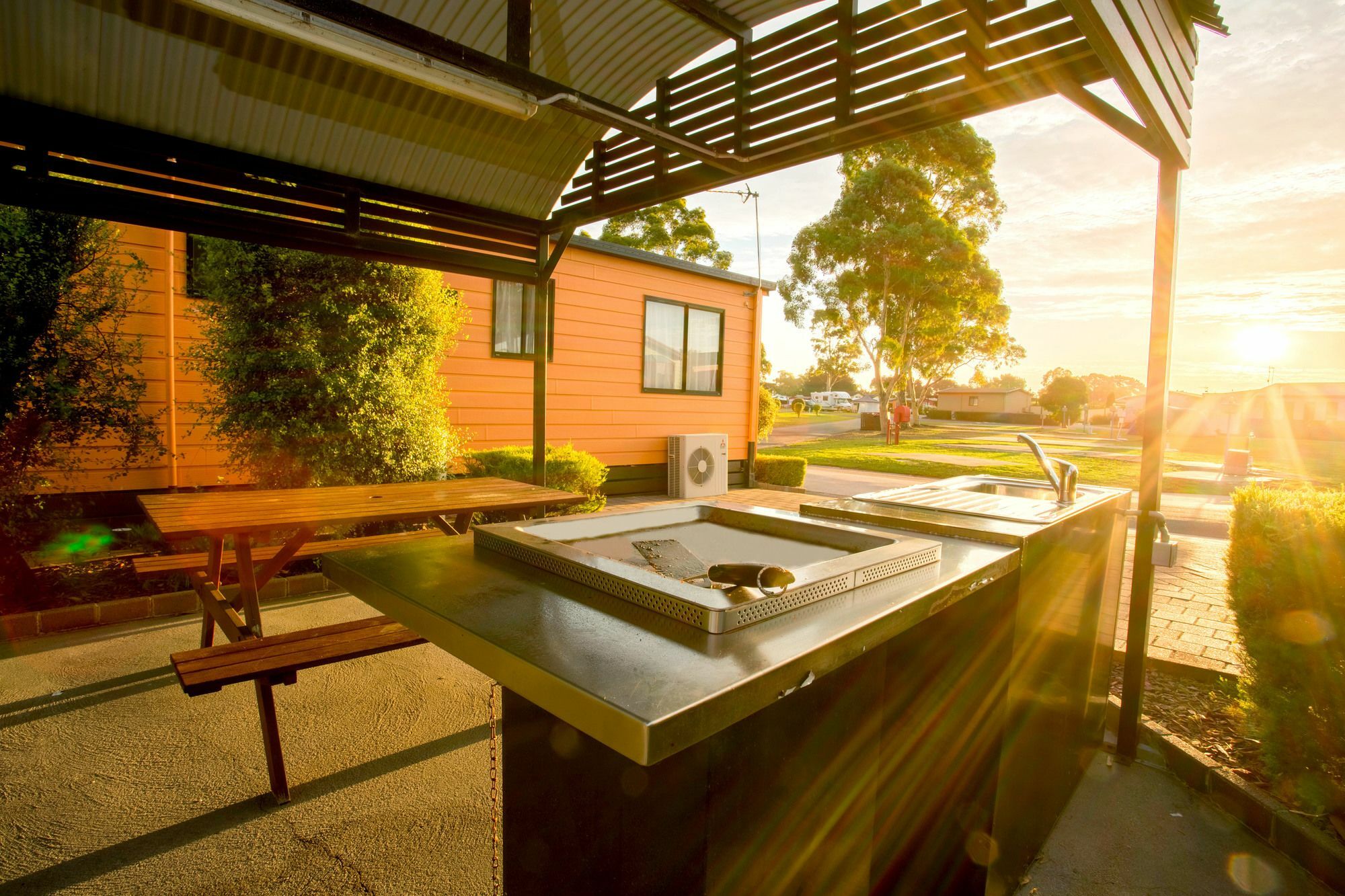 Big4 Traralgon Park Lane Holiday Park Ngoại thất bức ảnh